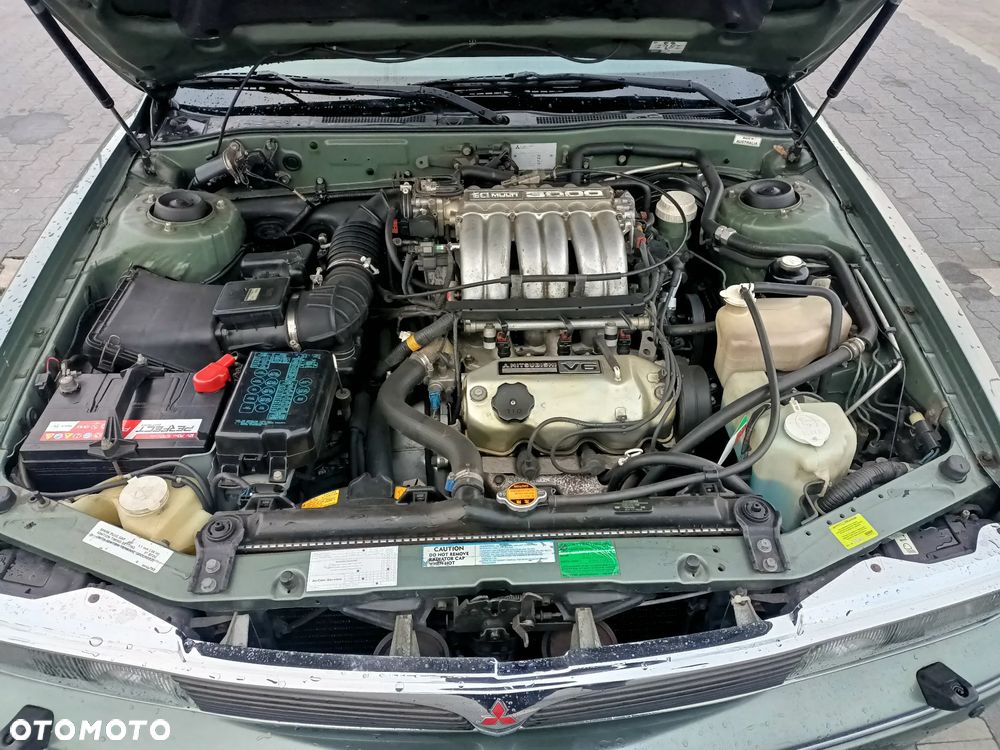 Mitsubishi Sigma - 12