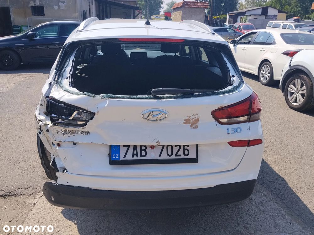 Hyundai i30 1.4 T-GDI Classic + - 14