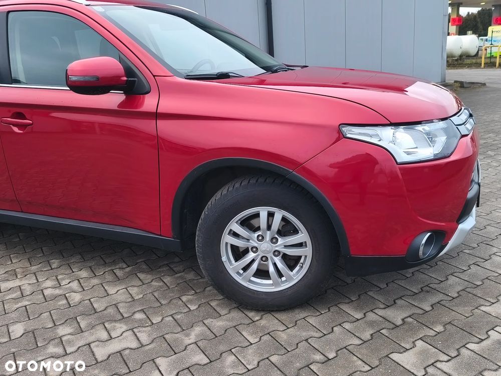 Mitsubishi Outlander 2.0 4WD Invite - 13