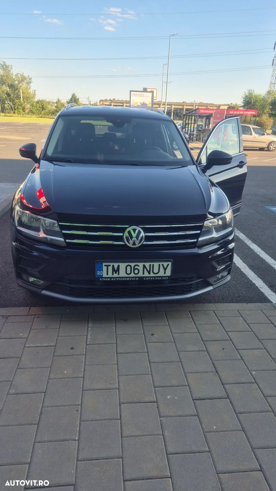 Volkswagen Tiguan - 1