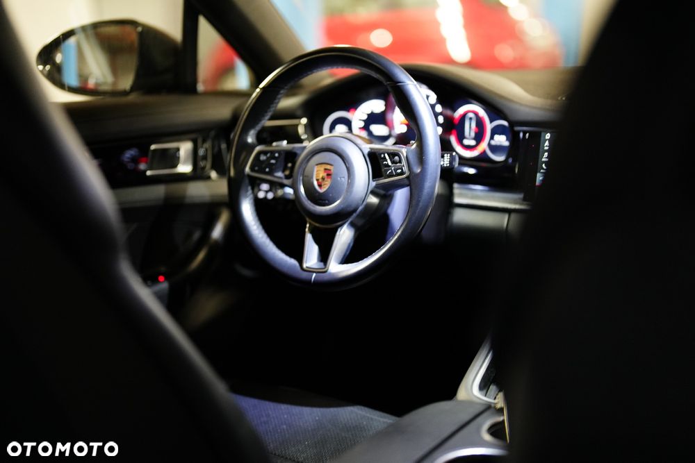 Porsche Panamera Standard - 14