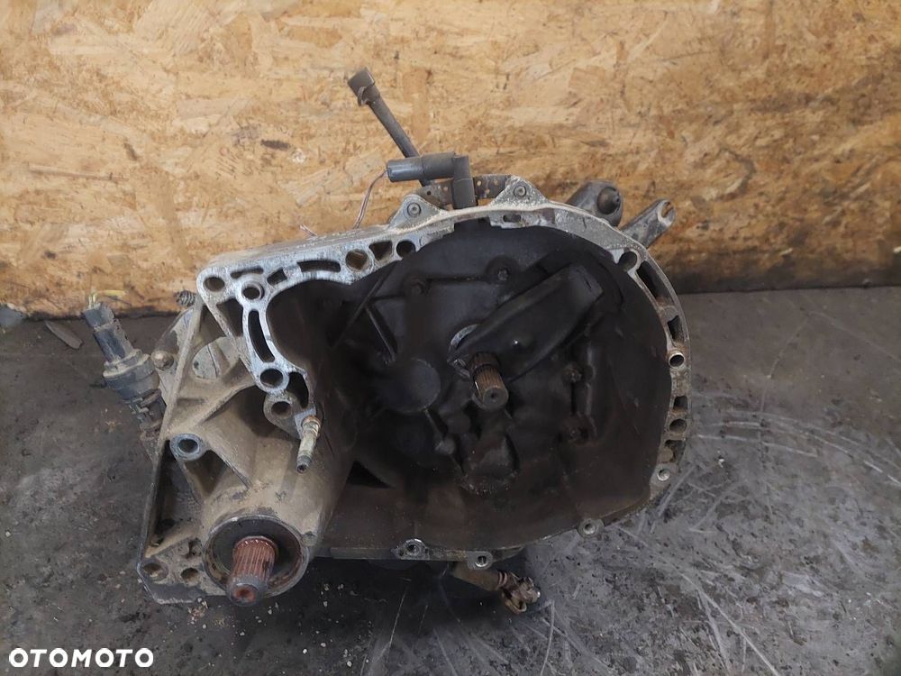 SKRZYNIA BIEGÓW RENAULT THALIA I LIFT 1.4 16V JB3971 - 1