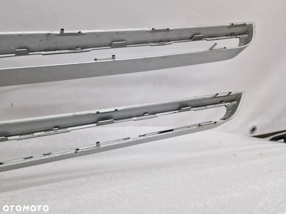 MERCEDES GLE W166 RAMKA / LISTWA ATRAPY / GRILLA PRZEDNIEGO PRZÓD , NR A1668880323 / A1668880423 , NR AUKCJI GL538 - 12