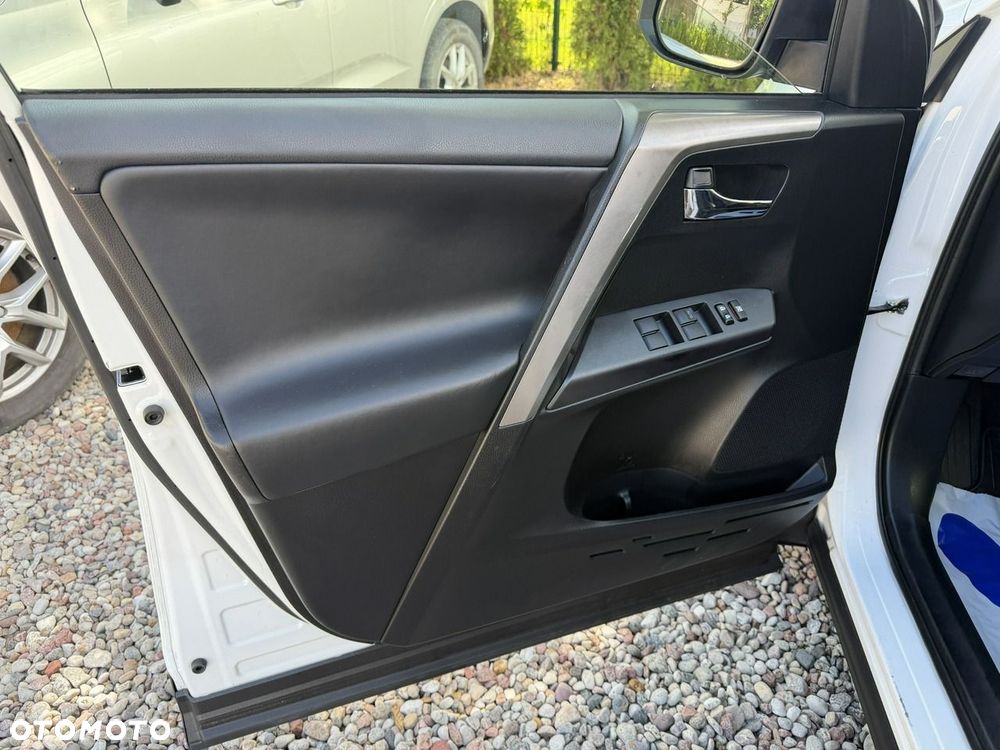 Toyota RAV4 - 17