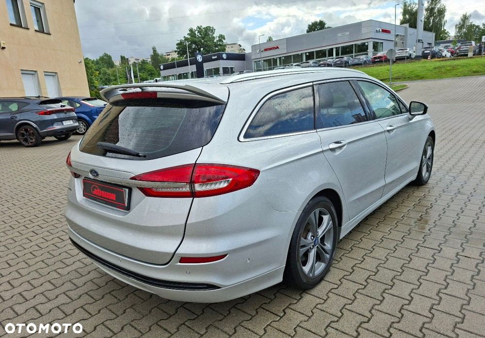 Ford Mondeo - 8