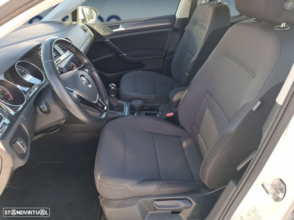 VW Golf 1.0 TSI Confortline - 11