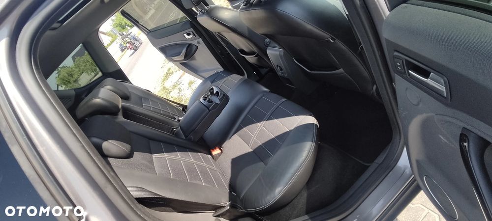 Ford Kuga 2.0 TDCi 4x4 Individual - 27