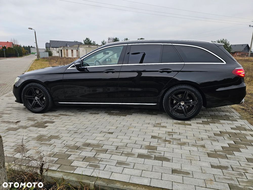 Mercedes-Benz Klasa E 220 d 9G-TRONIC Exclusive - 17