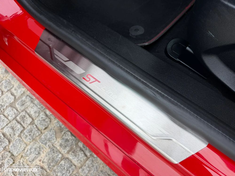 Ford Fiesta 1.0 EcoBoost S&S ST-LINE - 31