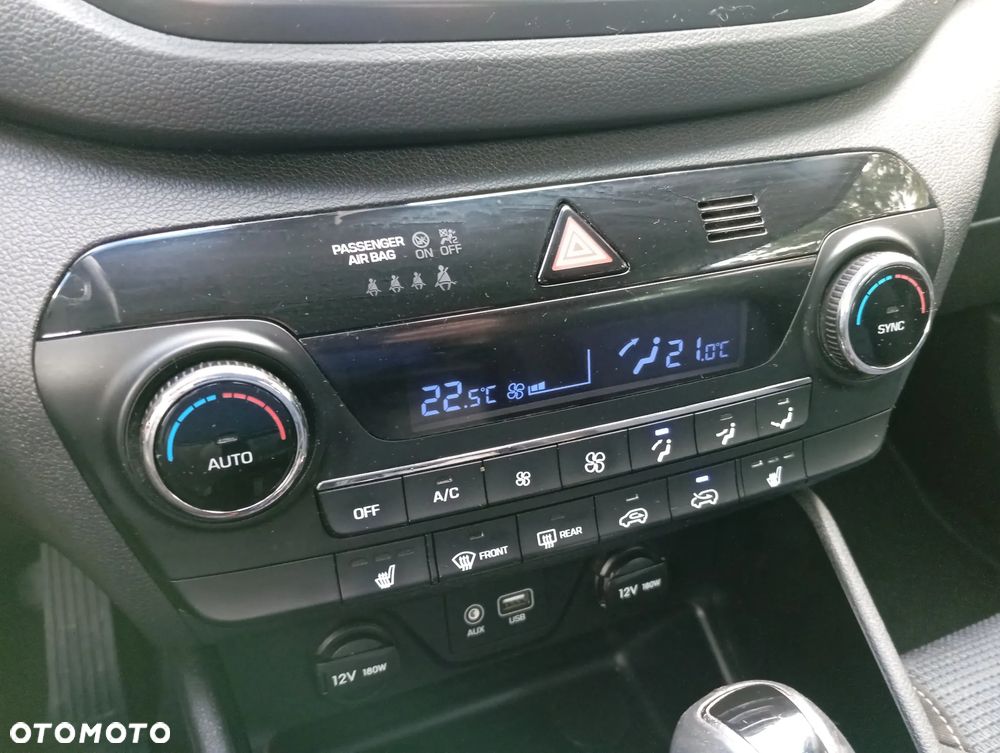 Hyundai Tucson blue 1.7 CRDi 2WD DCT Premium - 12