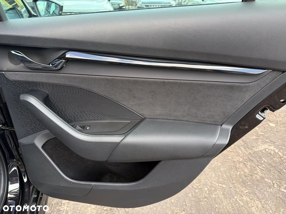 Skoda Octavia 2.0 TDI RS DSG - 38