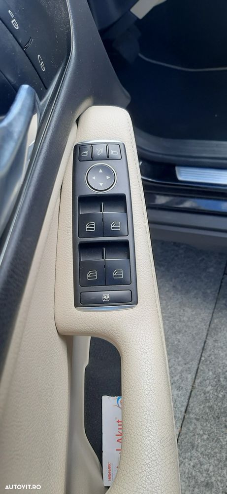 Mercedes-Benz GLA - 38