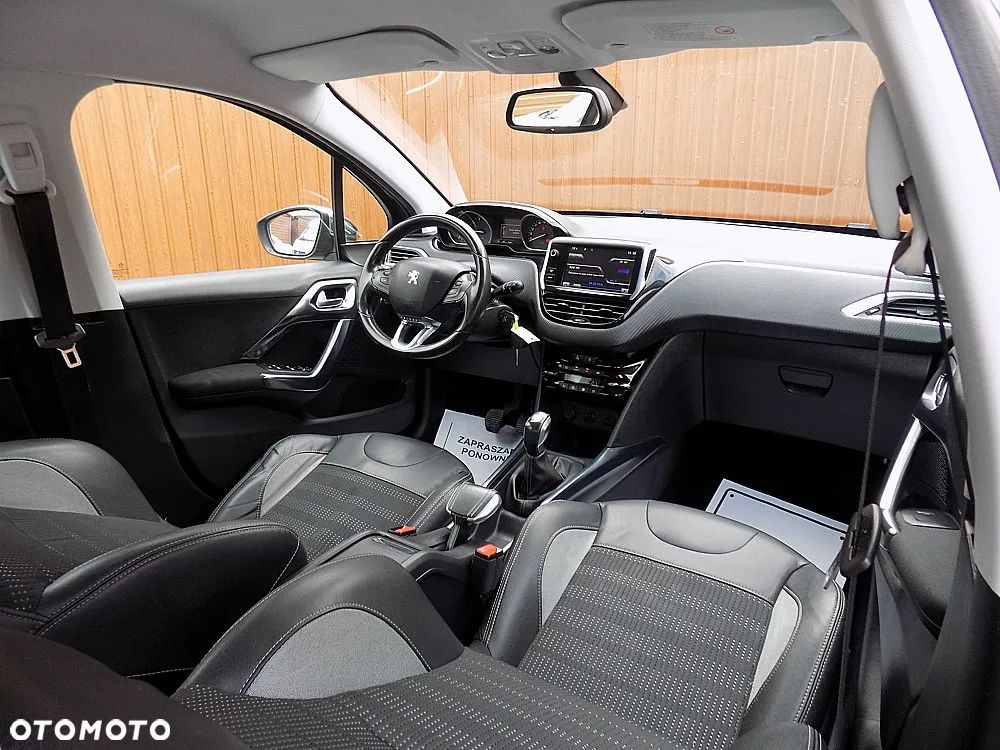Peugeot 2008 PureTech 82 Style - 17