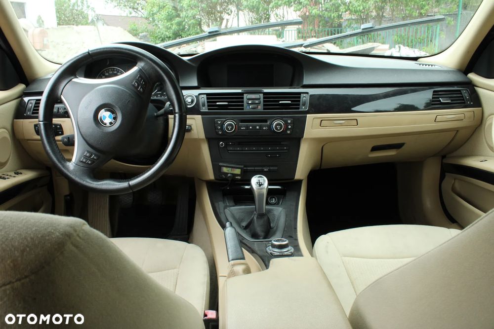 BMW Seria 3 318i Edition Lifestyle - 9