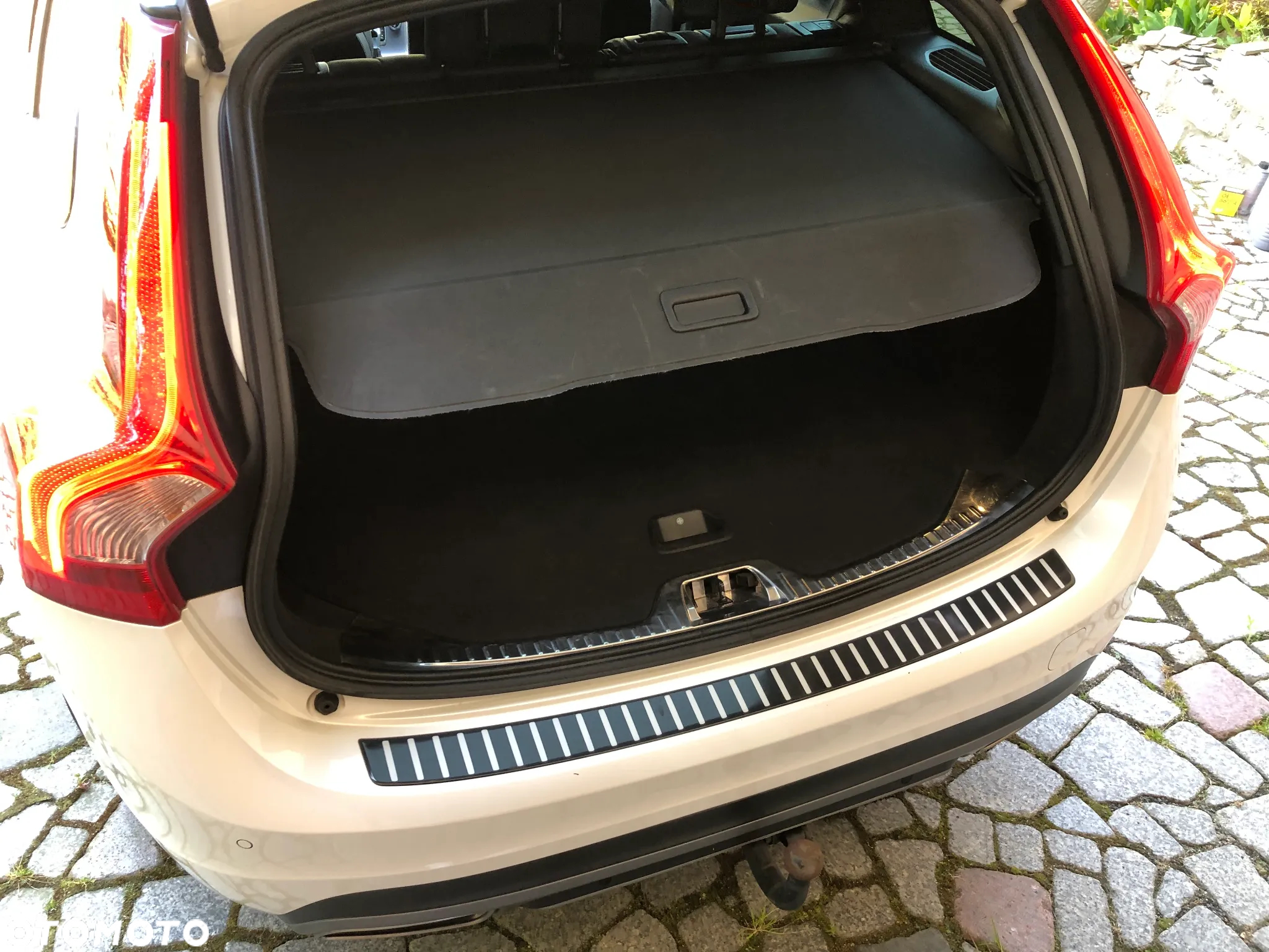 Volvo V60 D4 Drive-E Dynamic Edition (Momentum) - 9