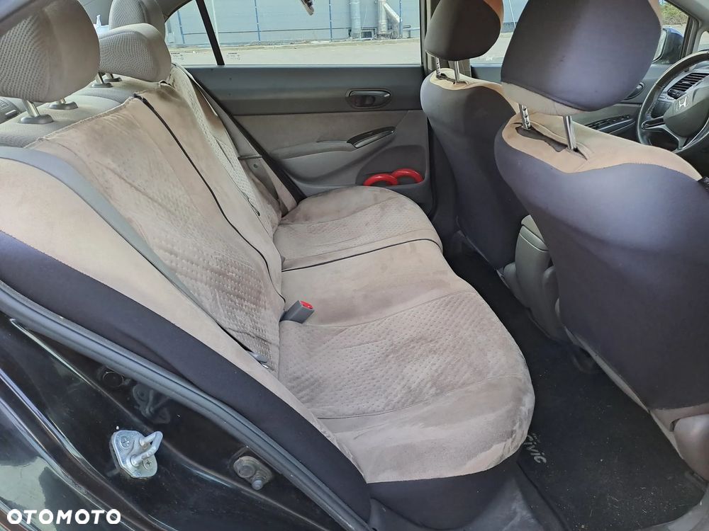 Honda Civic 1.8 Comfort - 13