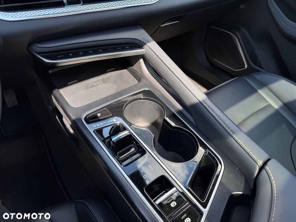 Bestune B70 2.0T Elegance - 29