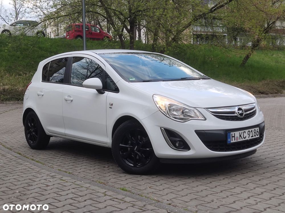 Opel Corsa 1.2 16V Cosmo - 2
