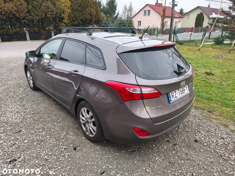 Hyundai i30 1.6 Comfort - 3