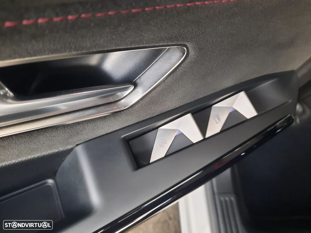 DS DS7 Crossback E-Tense Performance Line EAT8 - 39