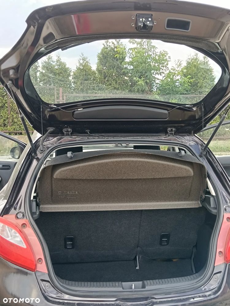 Mazda 2 - 6