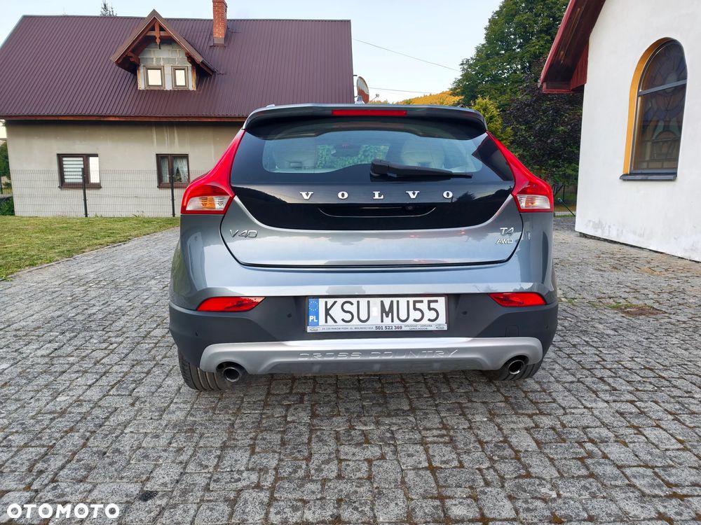 Volvo V40 Cross Country T4 AWD Geartronic Summum - 4