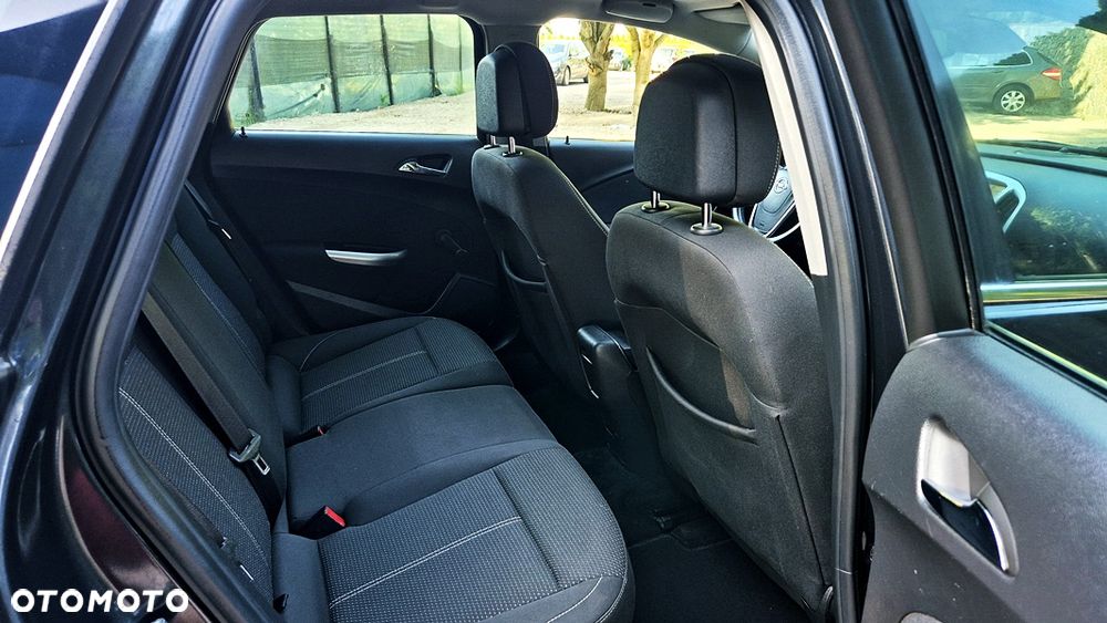 Opel Astra 1.4 T Cosmo EU6 - 31