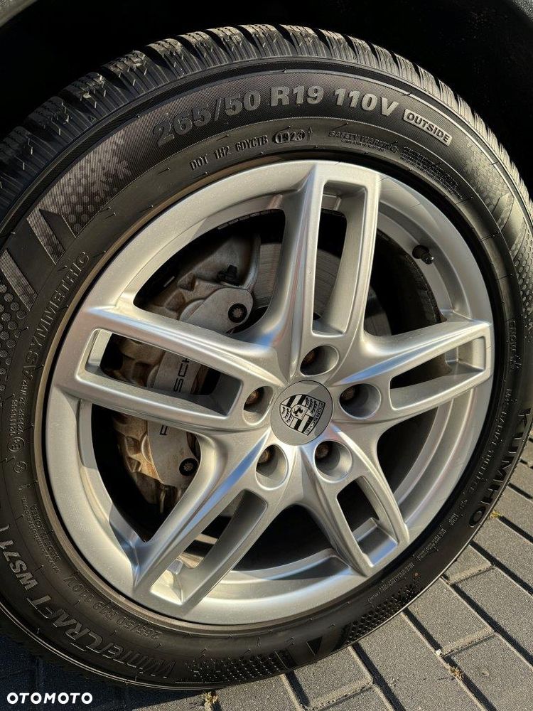 Porsche Cayenne - 23