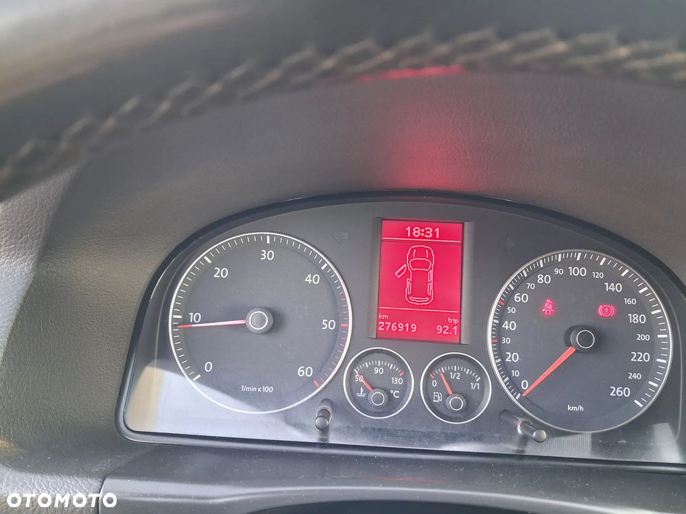 Volkswagen Touran 2.0 TDI DPF Trendline - 15