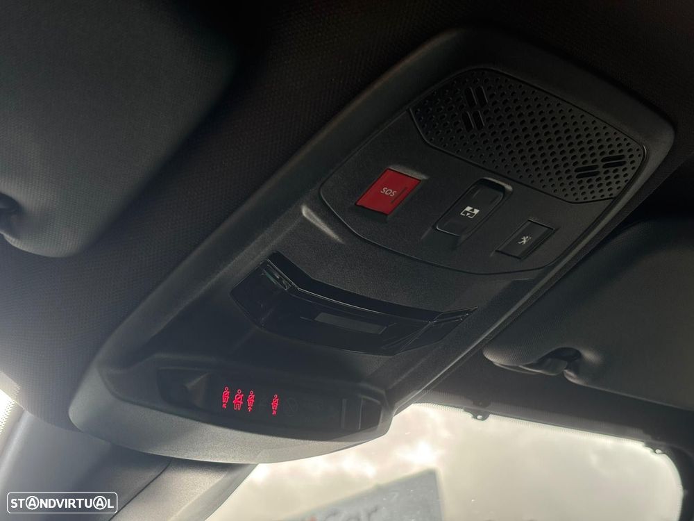 Peugeot e-2008 50 kWh GT - 36