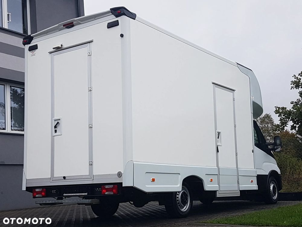 Iveco DAILY KONTENER NISKOPODŁOGOWY 4,43x2,23x2,43 SKLEP FOODTRUCK BAR KLIMA KONIOWÓZ KAMPER - 29