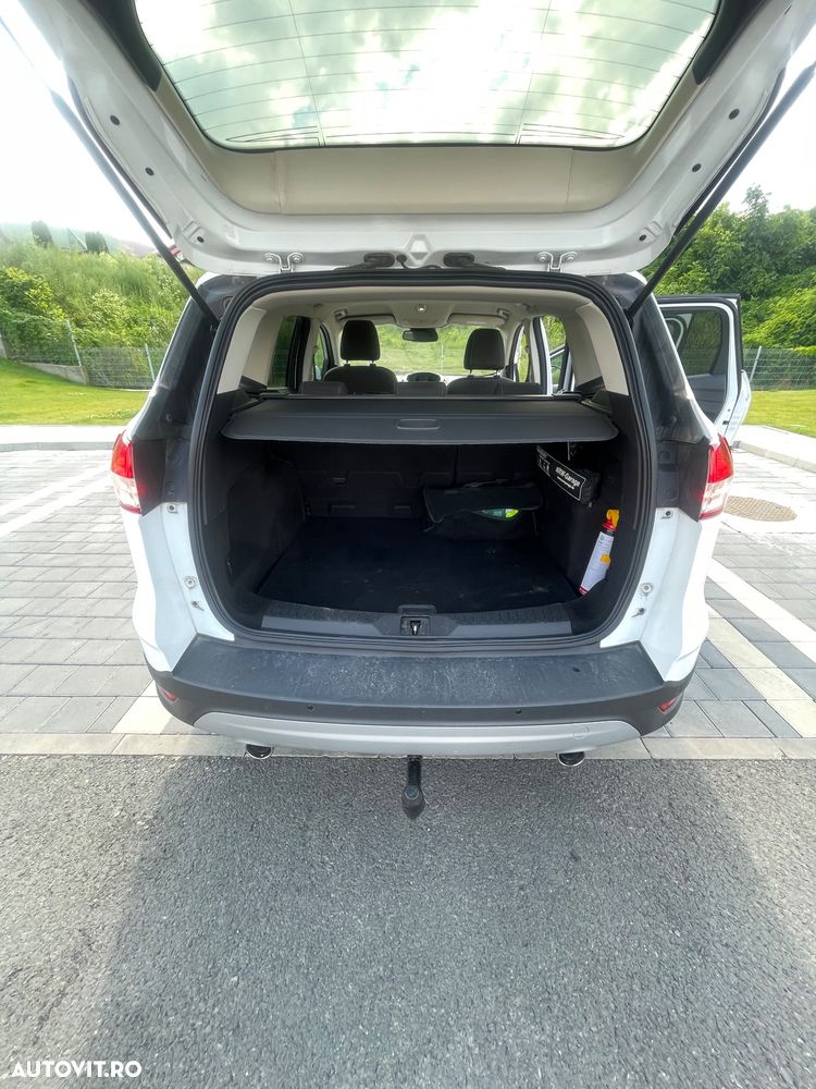 Ford Kuga 2.0 TDCi 2x4 Trend - 7