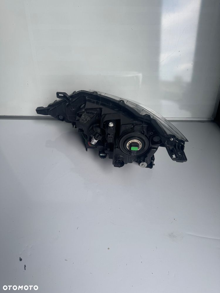 Nissan qashgai j11 lampa reflektora prawy EU - 2