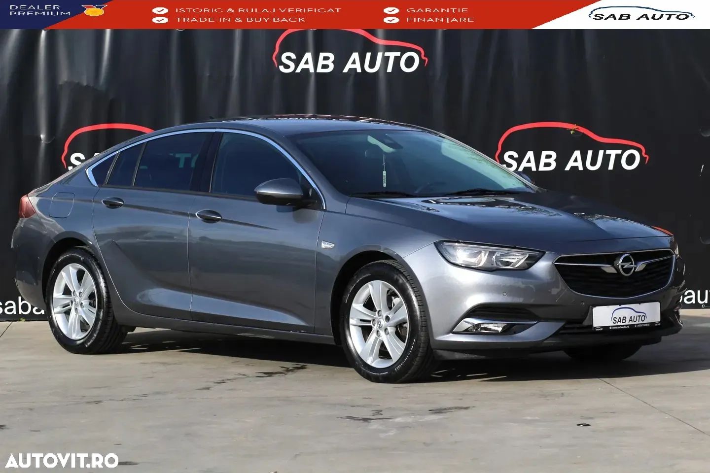 Opel Insignia - 1