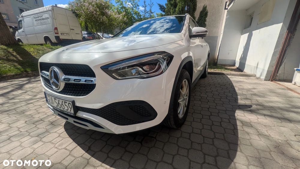 Mercedes-Benz GLA 200 - 19