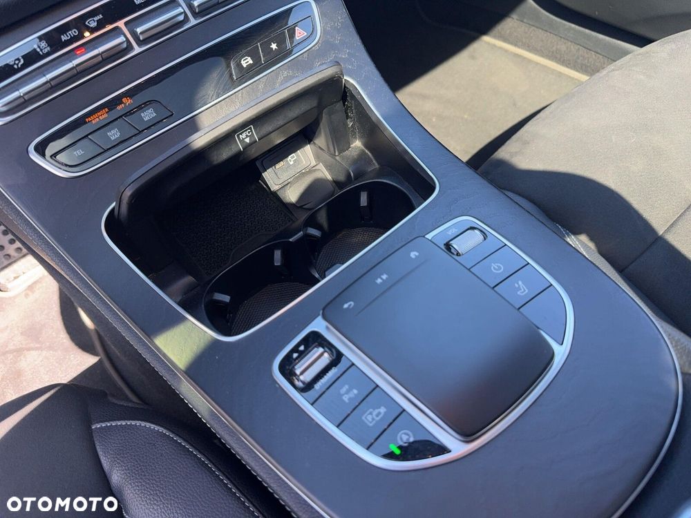 Mercedes-Benz Klasa E 220 d 4-Matic AMG - 15