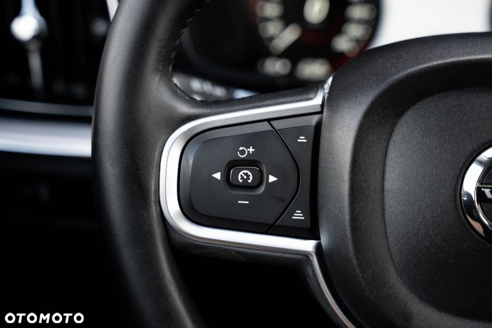 Volvo V60 D3 Geartronic Momentum - 23