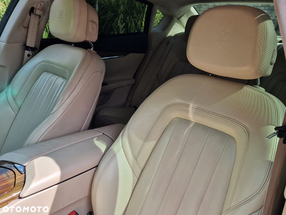 Maserati Quattroporte - 10