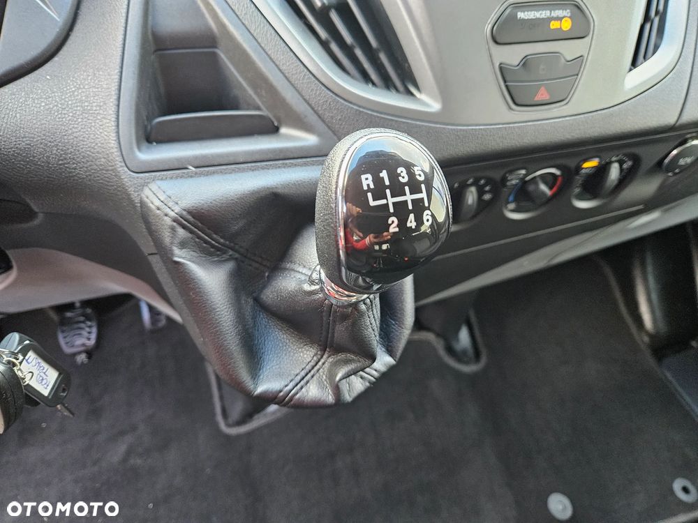 Ford Transit Custom - 32