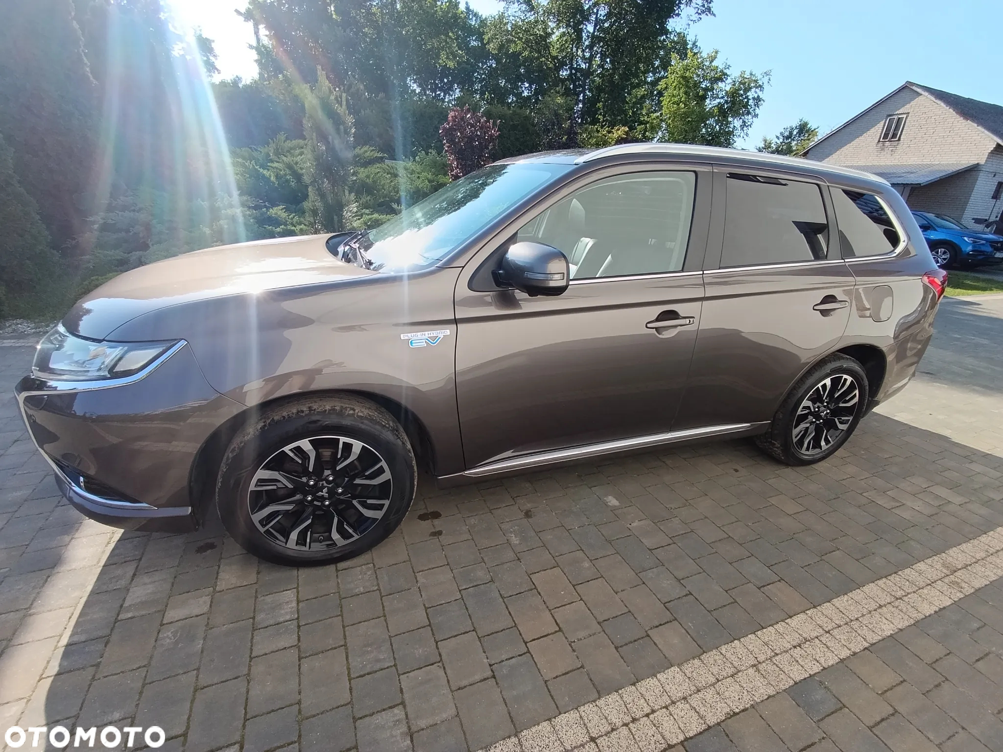 Mitsubishi Outlander 2.0 4WD Plug-In Hybrid Top - 8