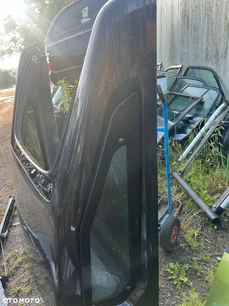 Szyba boczna zabudowy górnej Nissan Navara d40 przed lift - 7