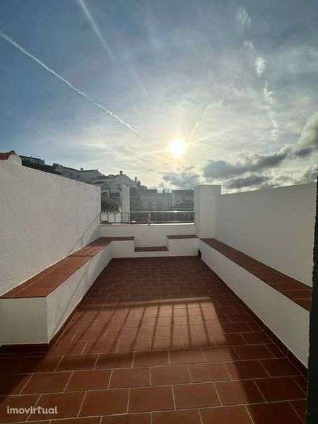 T4 renovado para alugar - Centro histórico de Palmela - Grande imagem: 3/12