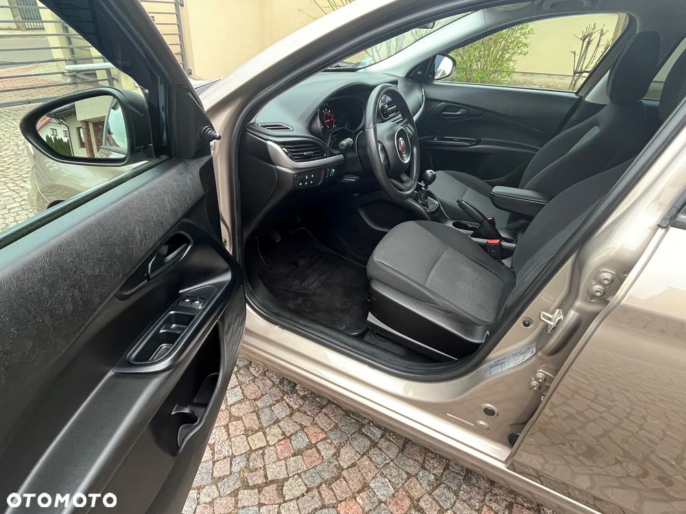 Fiat Tipo 1.4 16V Easy EU6d - 25