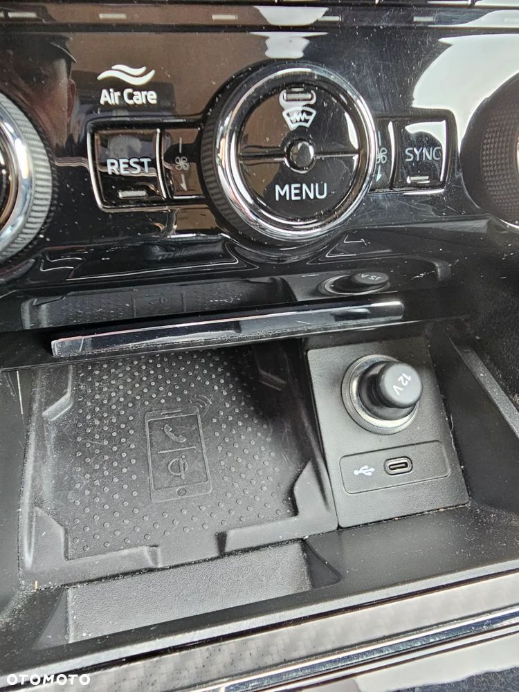 Skoda Superb 2.0 TDI SCR 4x4 Sportline DSG - 20