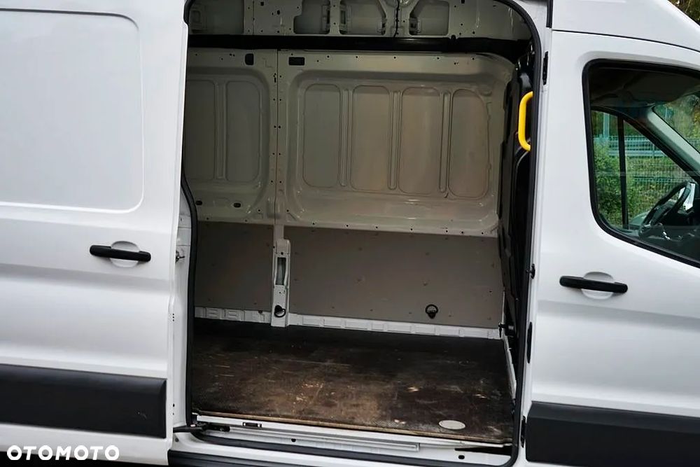 Ford Transit - 21