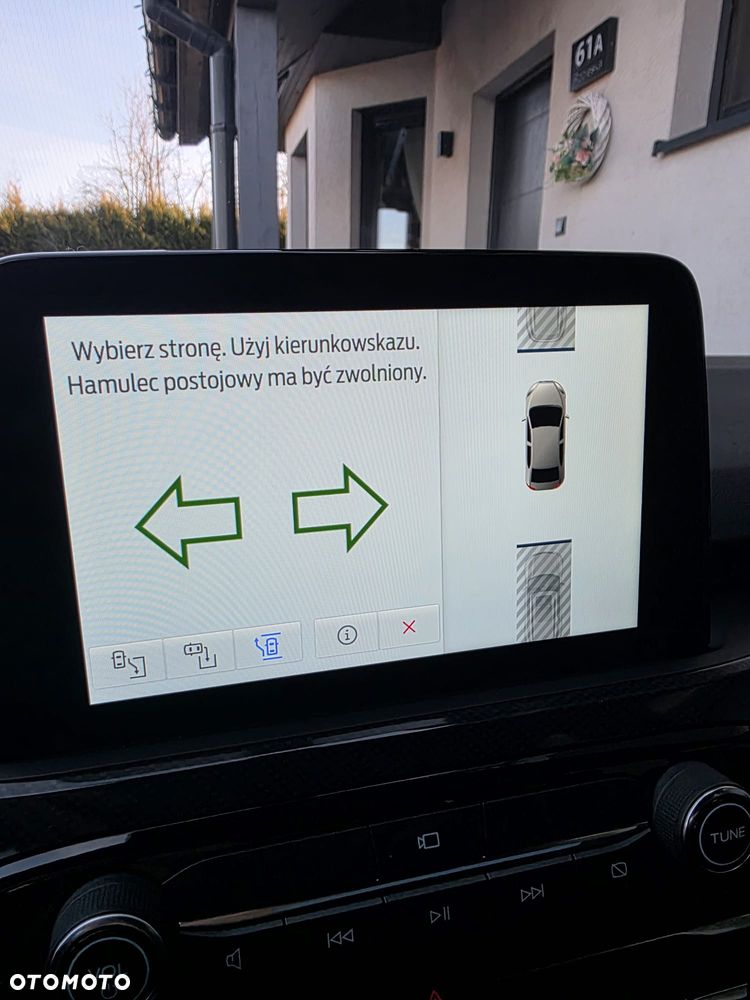 Ford Kuga 1.5 EcoBoost ST-LINE - 39