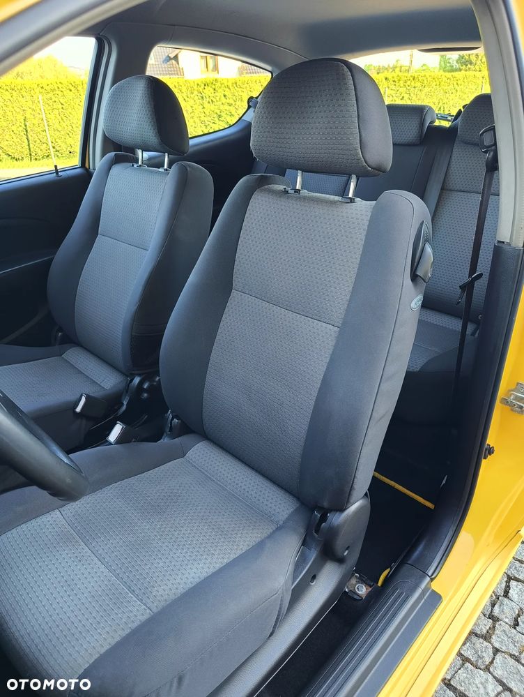 Chevrolet Aveo 1.2 16V Base - 11