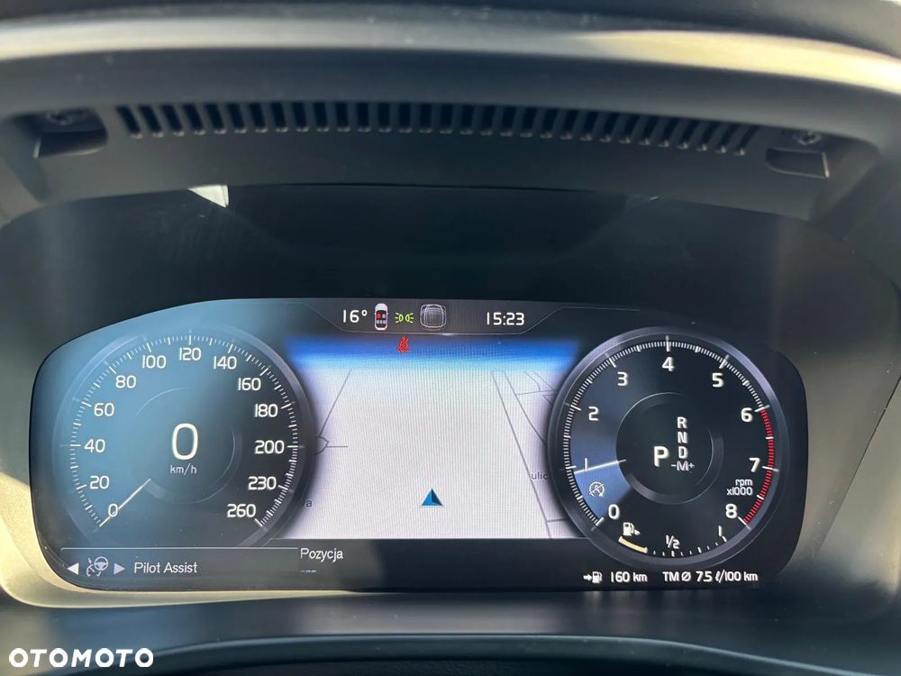 Volvo XC 40 T2 Plus Dark - 22
