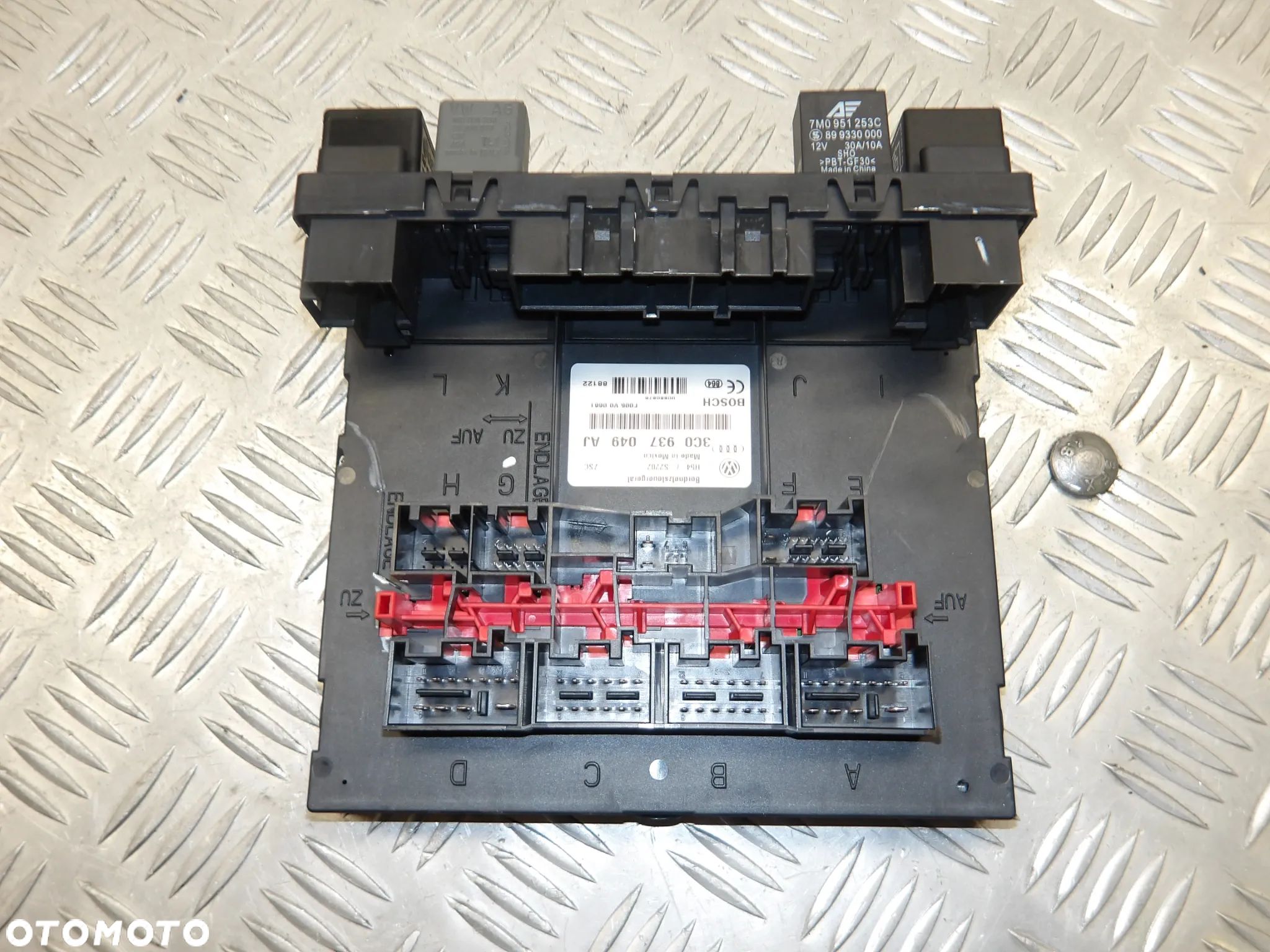VW JETTA V 05-10  MODUŁ KOMFORTU 3C0937049 - 1
