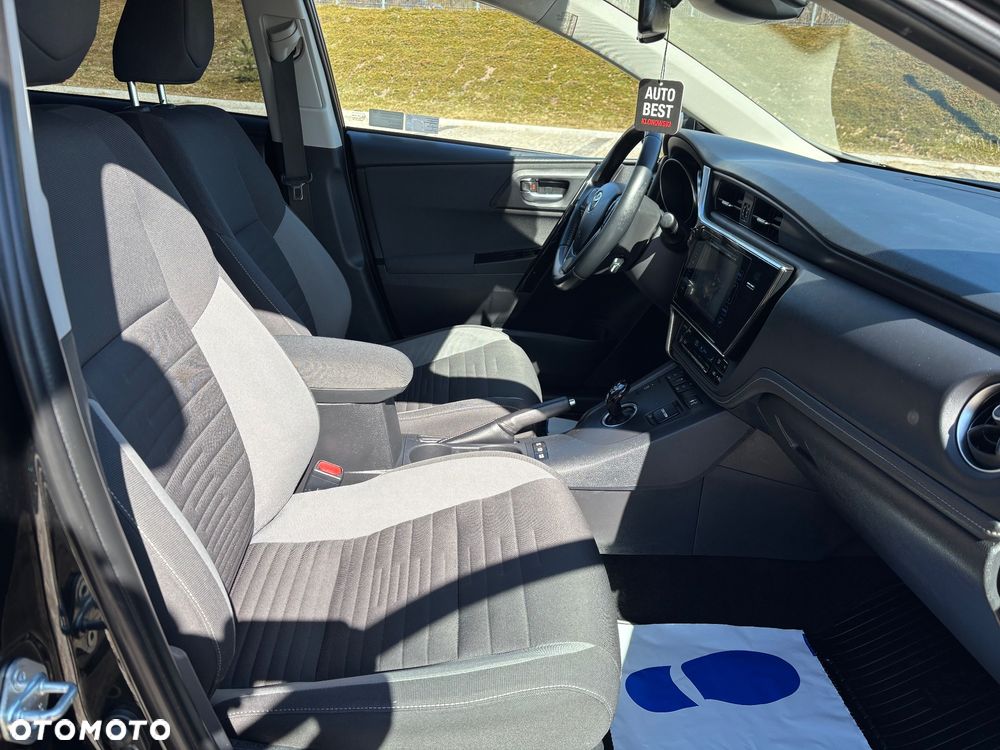 Toyota Auris Hybrid 135 Prestige - 15